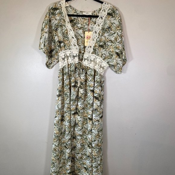NWT Entro Palm Tree Floral Green Kimono Wrap Small Medium Large - Picture 1 of 5